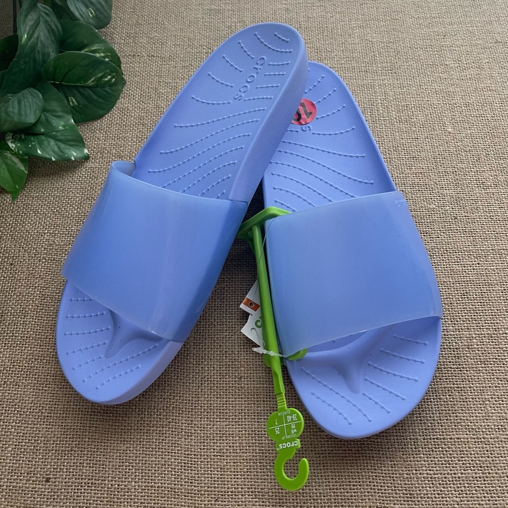 NEW - Women's Purple Moon Jelly CROCS Splash Slides Size 10